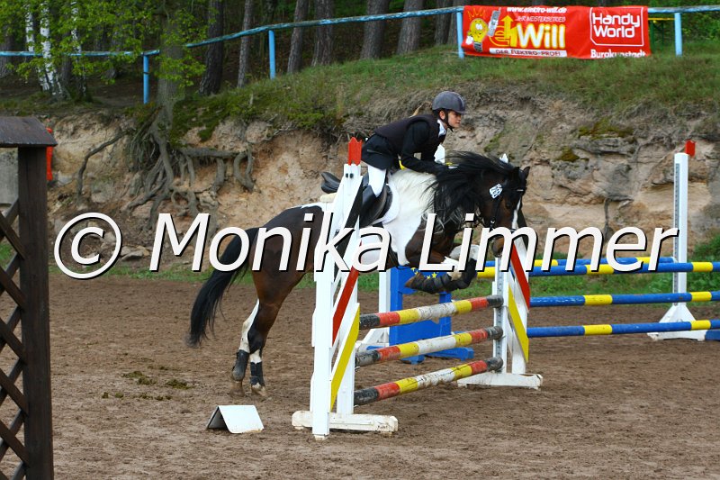 005L5066_Casy_Spring WB_E.JPG